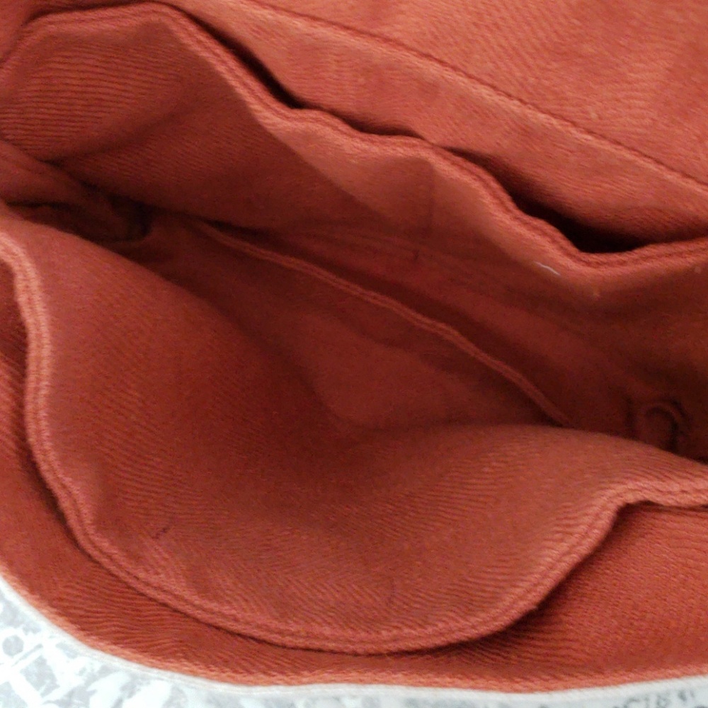Boutique Purse - Picture 4 of 4